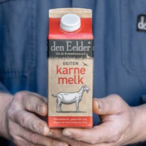 Den Eelder boeren geitenkarnemelk 0,75 ltr. (B)